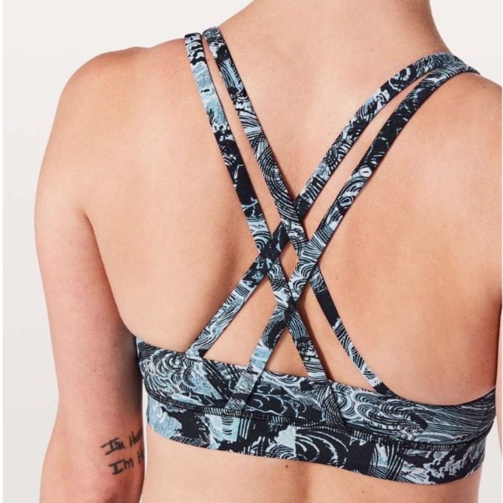Lululemon Energy Bra Eternal Wave Design SZ 4 Strappy Criss Cross Blue Black